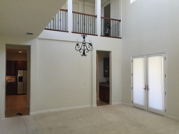 3rd image of 4943 Village Green Dr