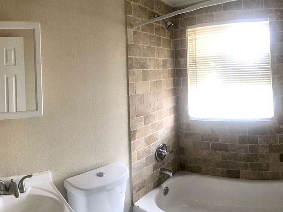 3rd image of 1036 W Robinson St APT 8