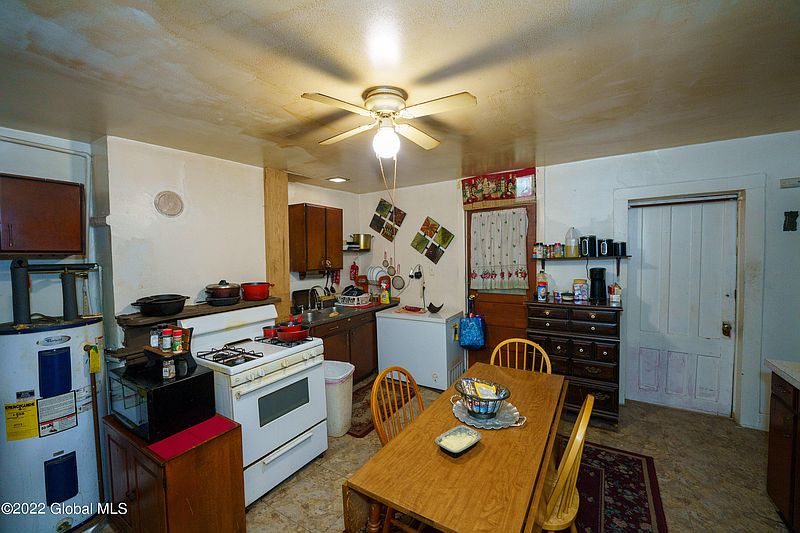 4th image of 269 Elk Street