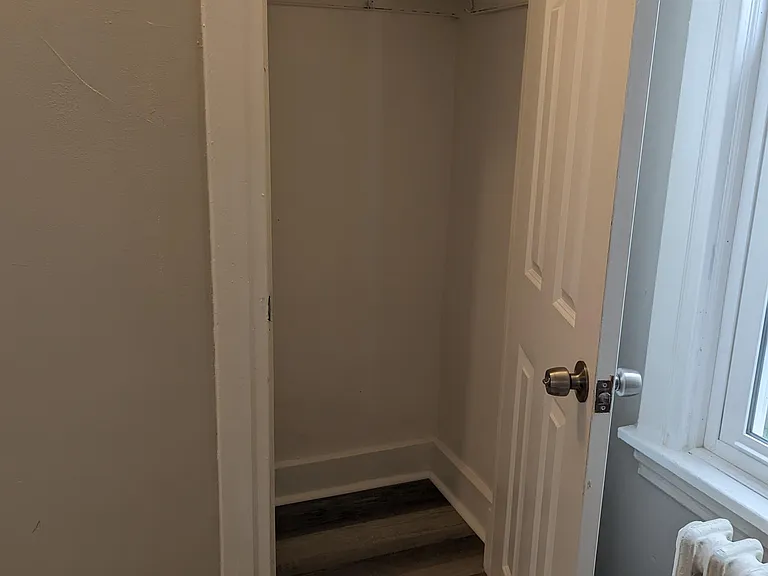 460 Delaware Ave #1 — Photo 17