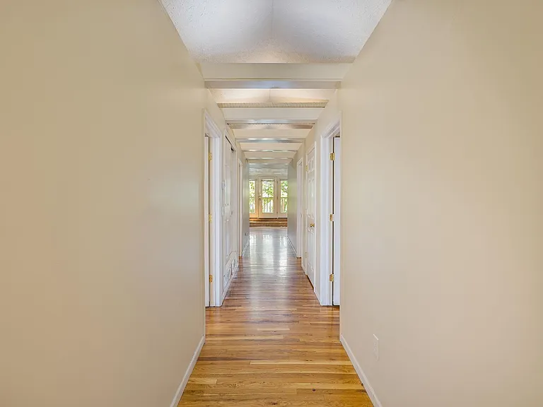 299 E 15th Ave — Photo 35