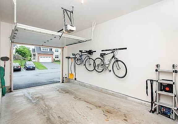 4th image of 100 Kirkbride Dr Unit 201A