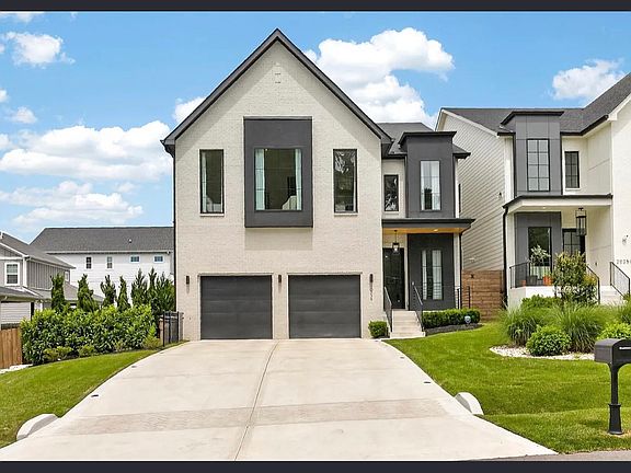 5th image of 2025B Hutton Dr #B
