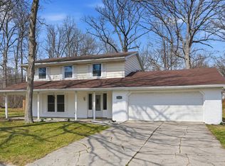 5700 Fontana Dr, Fort Wayne, IN 46815