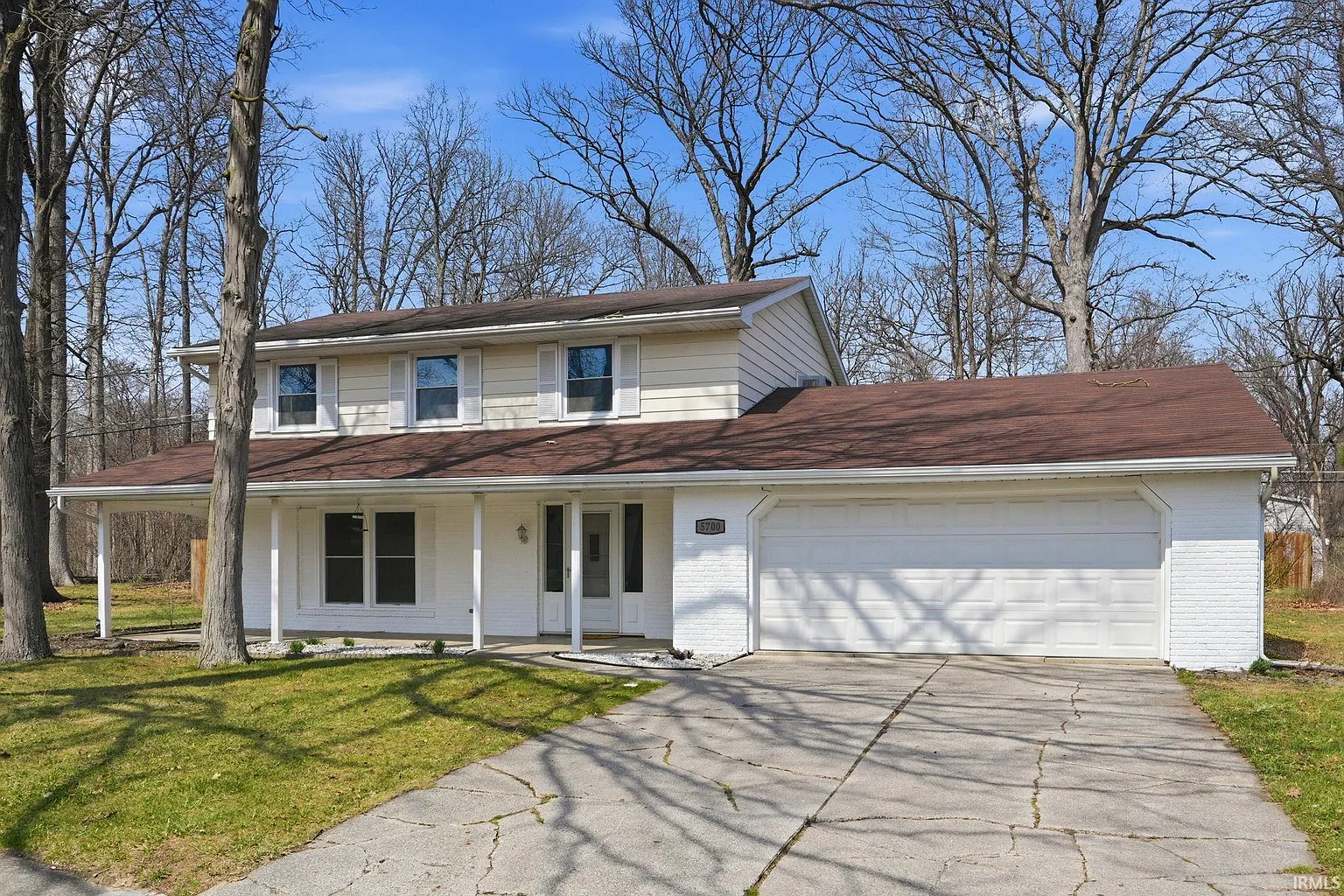 5700 Fontana Dr photo 1
