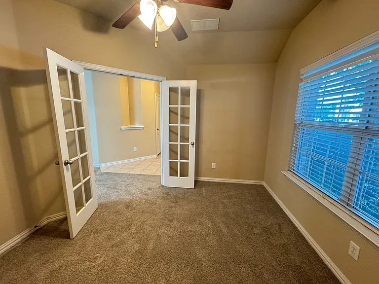 616 Kinghaven Dr — Photo 7
