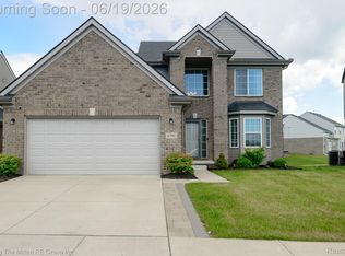 6791 Chandler Dr, Belleville, MI 48111