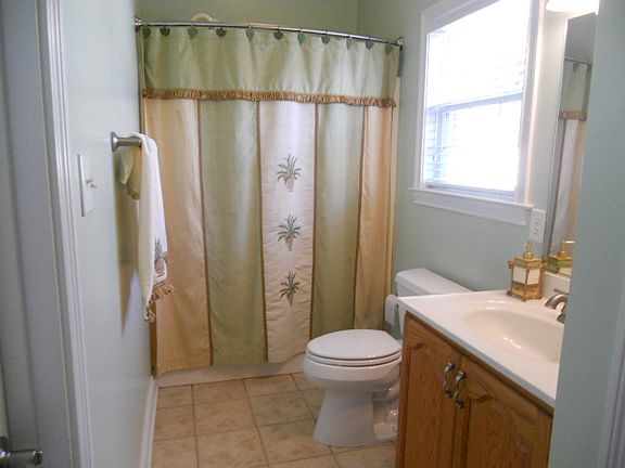 4th image of 1311 Astoria Dr