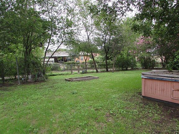 5th image of 3218 Brockbank Dr