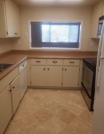 3rd image of 2201 Brega Ln