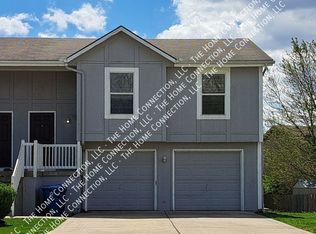 935 Swallow Cir, Liberty, MO 64068