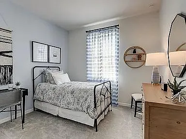1658 Blue Lagoon Cir — Photo 13
