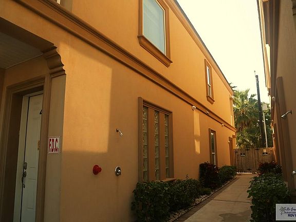4th image of 125 E Saturn Ln #C