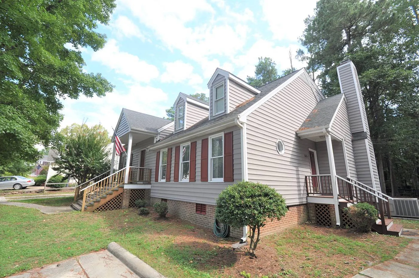 3 bed, 2.5 bath, 1500 sqft, $1,900 — Photo 1