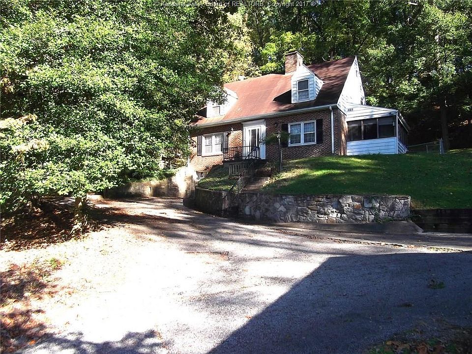 1st image of 2517 Woodland Ave SW