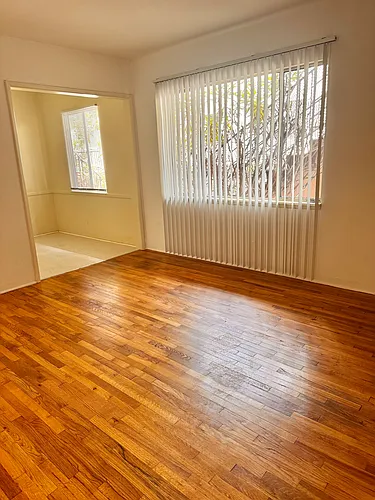 1242 Barry Ave #3 Photo 1