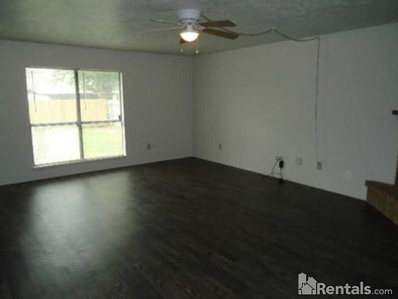 2nd image of 6912 Glenwood Dr