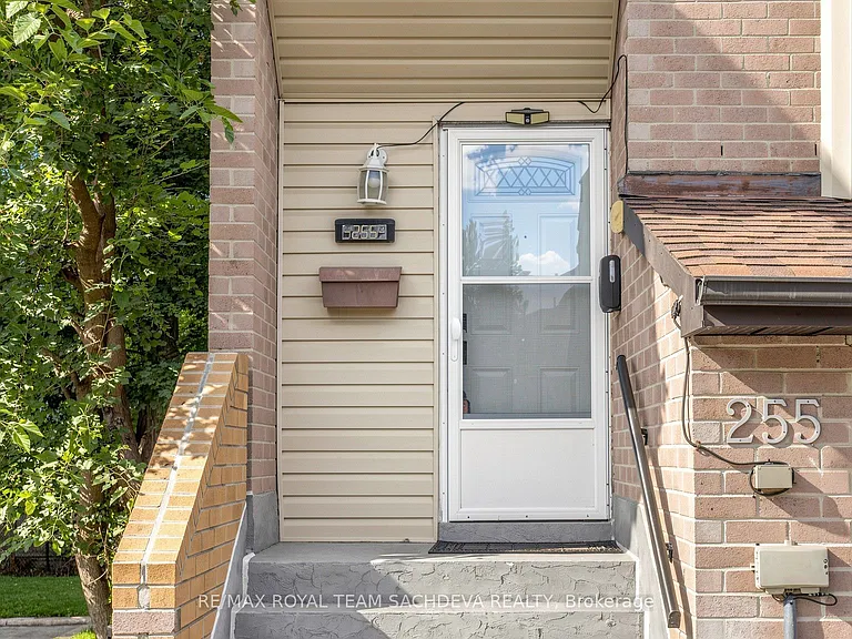 55 Collinsgrove Rd #255 — Photo 2