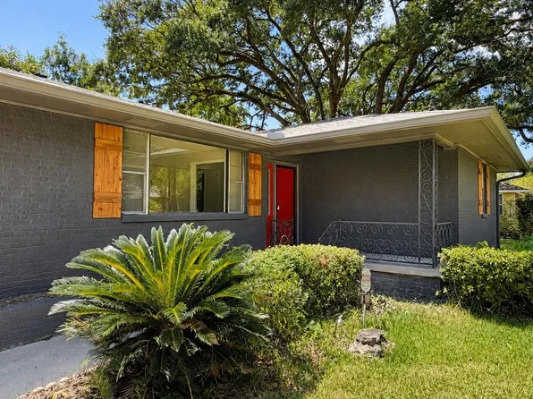 9334 W Damuth Dr, Baton Rouge, LA 70815
