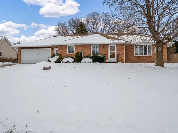 1126 Main St, Pecatonica, IL 61063