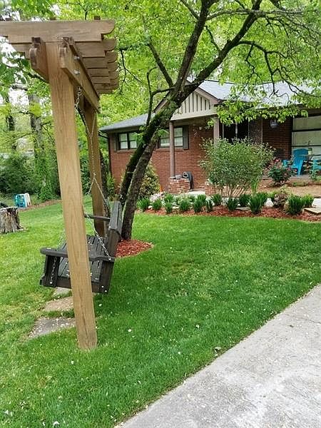 1st image of 542 Dogwood Dr