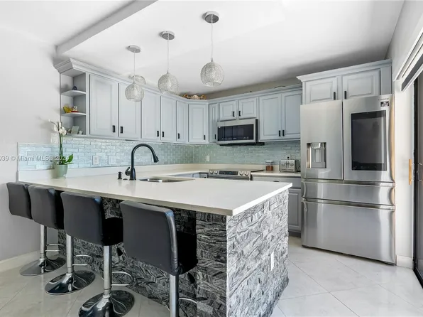 2424 24th Way, West Palm Beach, FL 33407