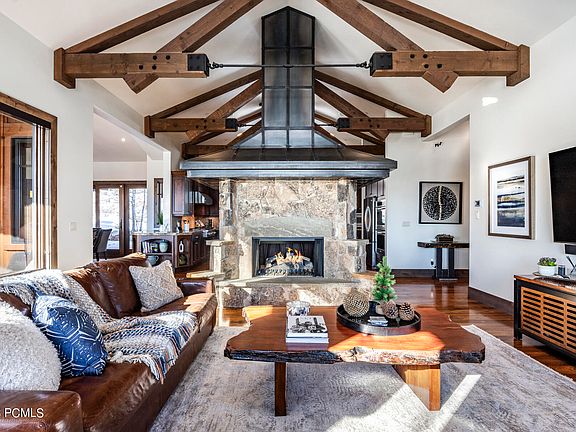 4th image of 7251 Glenwild Dr