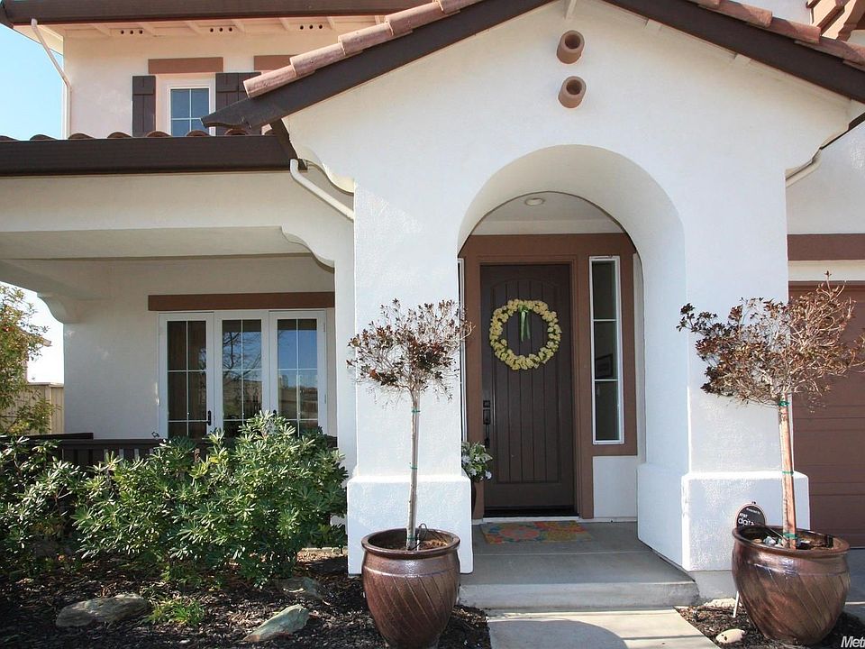 1st image of 912 Baker Hill Way