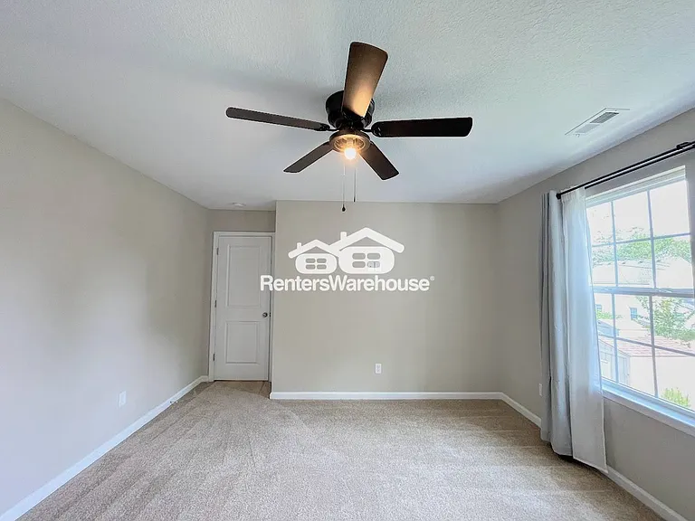 135 Cushing St — Photo 35