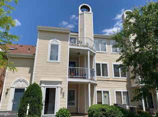 63 Pamela Ct, Levittown, PA 19057