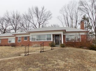 9047 Monmouth Dr, Saint Louis, MO