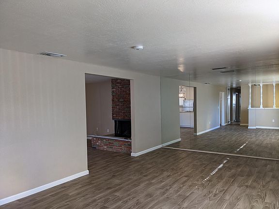 5th image of 782 Sonora St