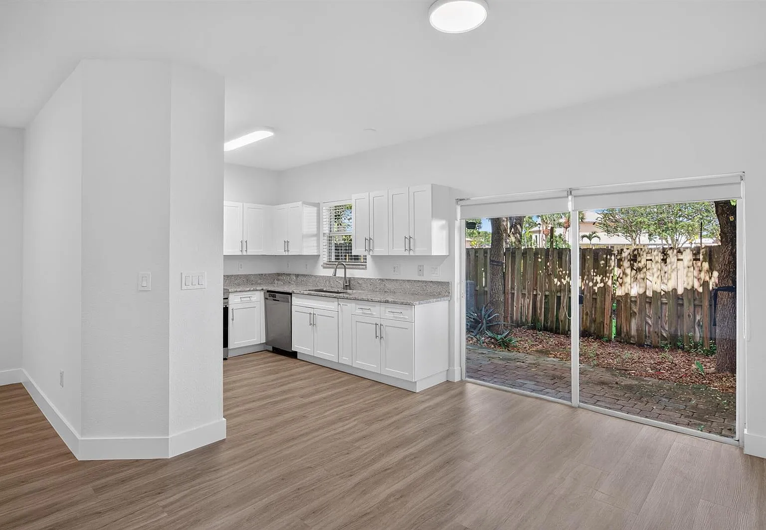 3 bed, 2.5 bath, 1562 sqft, $2,950 — Photo 4