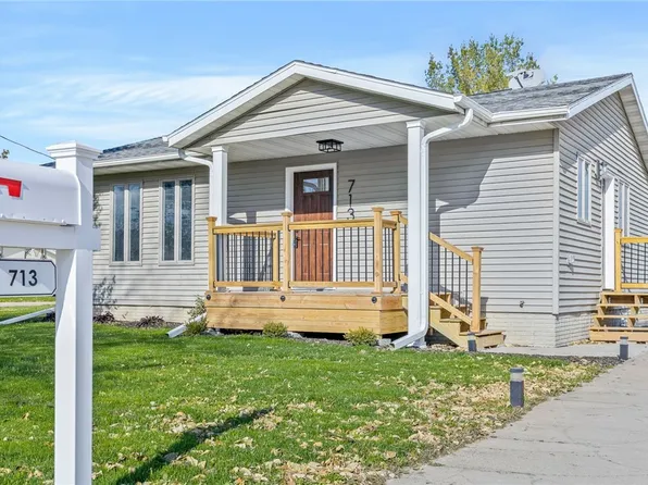 713 W Jones St, Knoxville, IA 50138