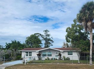 1010 Gulf Rd, Tarpon Springs, FL 34689