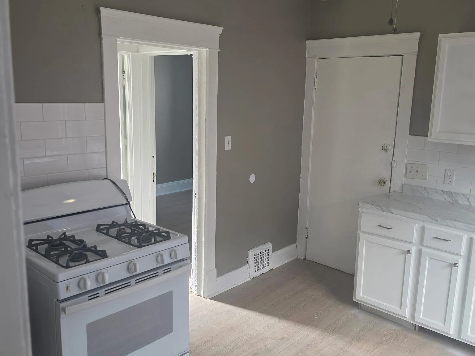 2 bed, $1,180 — Photo 3