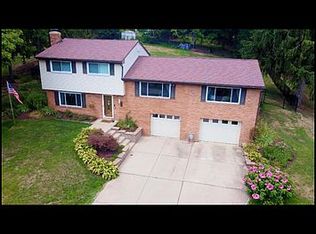 606 Greenspring Dr, Gibsonia, PA