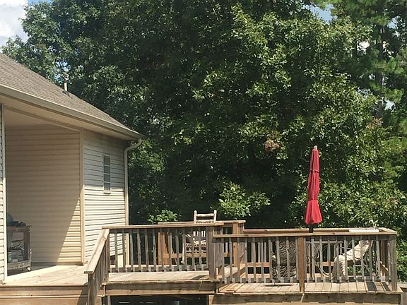 20'x22' deck meeting patio