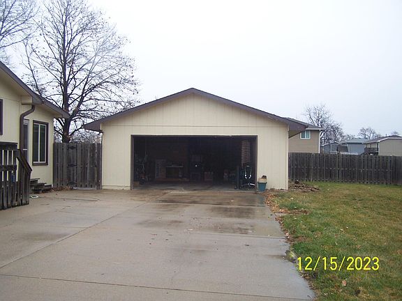 4th image of 1716 Avenue M