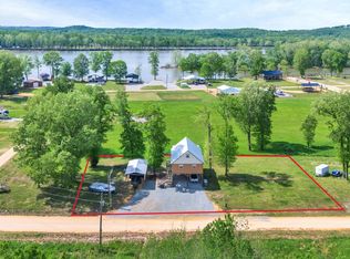 360 Willa Rdg E, Clifton, TN 38425