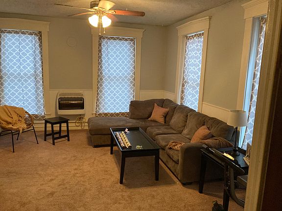4th image of 121 E Main St #C