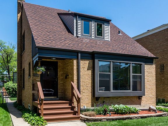 THE MODIFIED CAPECOD IS ON A 30' LOT.  THE INFRASTRUCTURE IS SOLID WITH A ONE-YEAR NEW ROOF, ALL NEW