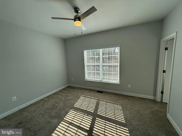 620 Leigh Way — Photo 7
