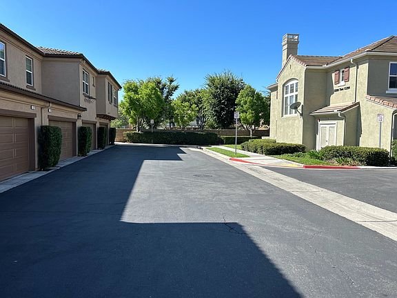 5th image of 13276 Murano Ave #10