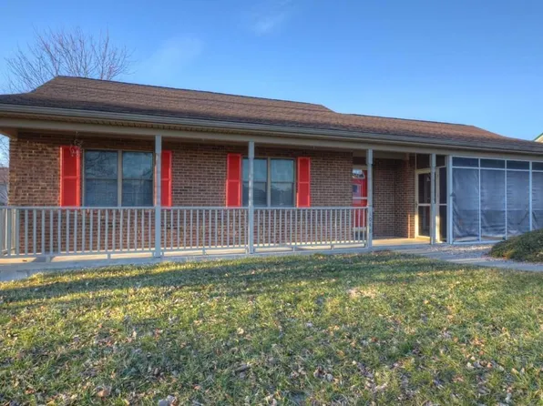 1048 Indian Trl, Lawrenceburg, KY 40342