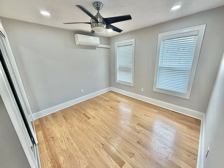 162 Salem St #2 — Photo 11