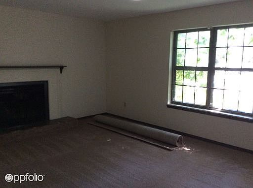 4th image of 3815 Juniper Ct