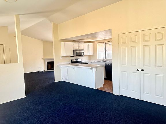2nd image of 1306 Palomar Pl #15