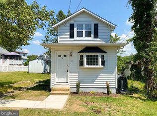 17 Chestnut Ln, Clementon, NJ 08021