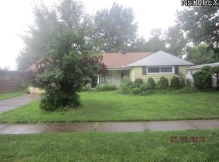 6630 Sherborn Rd, Parma Heights, OH 44130